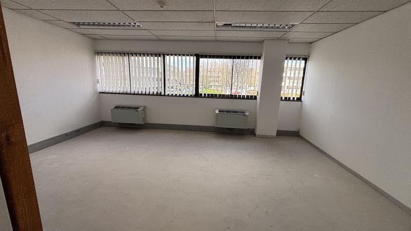 To Let commercial Property for Rent in Pinelands Western Cape